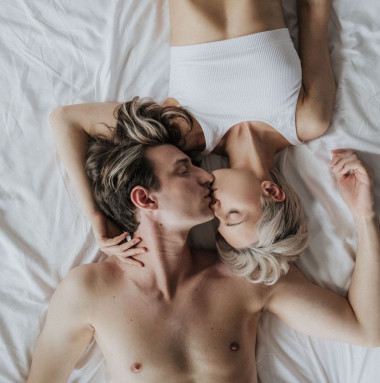 TonTest | Image couple dans le lit